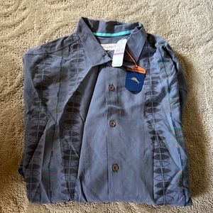 Tommy bahama brand new Mens button down dress shirt grAy with design size 2xb